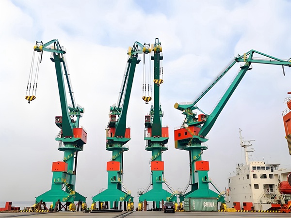 安徽宣城門座式起重機液壓系統故障